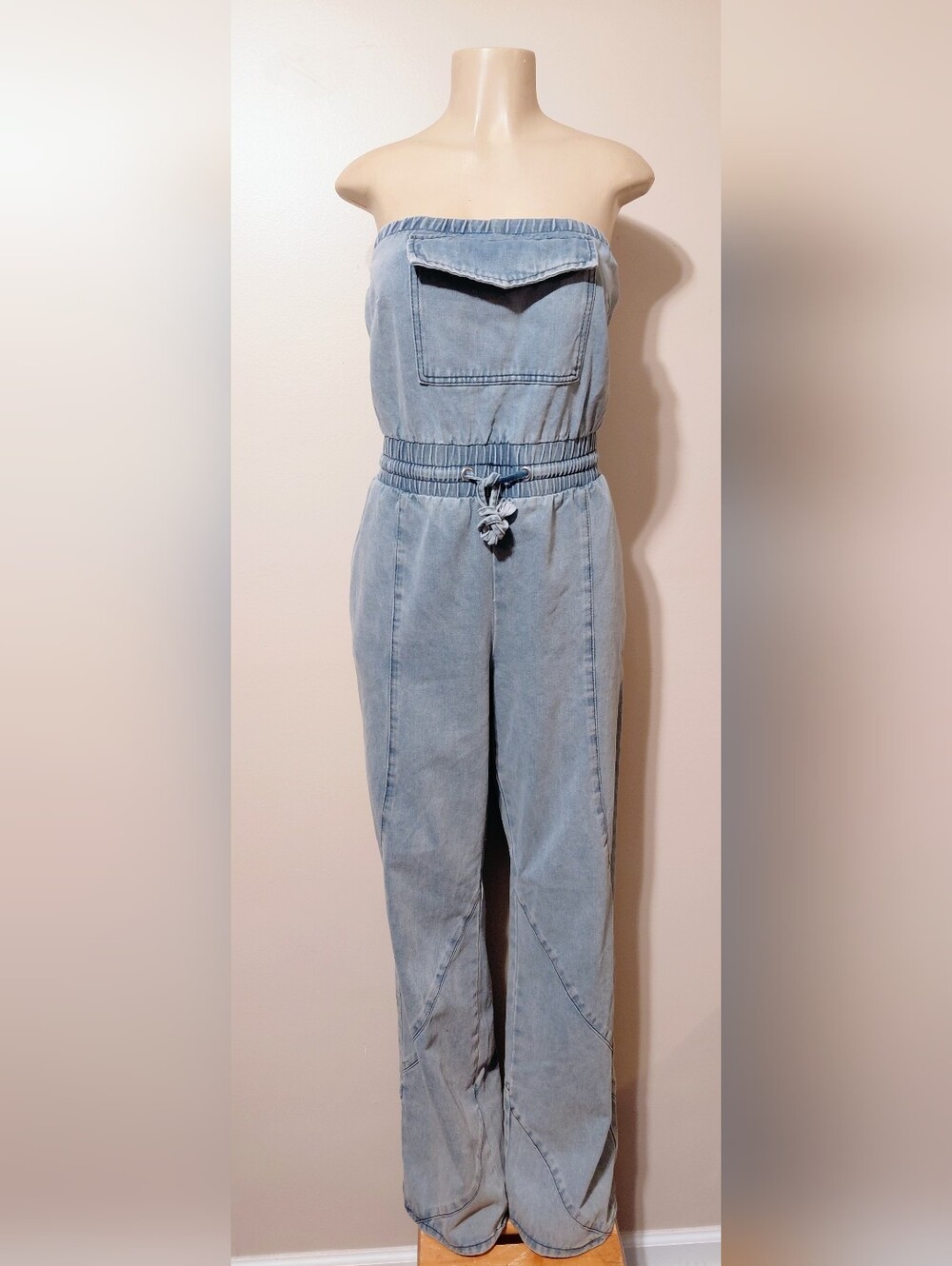 Fashion Nova Lightwash Distressed Strapless Jumpsuit. Size XL NWT